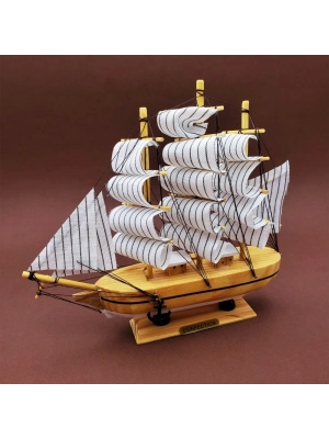 Orta Boy Ahşap Gemi