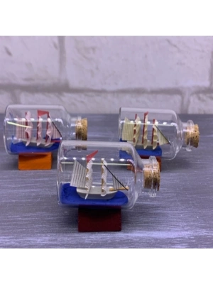 Orta Boy Şişe İçerisinde Gemi Maketi