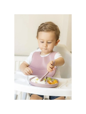 Pembe 3’lü Silikon Yemek Seti – Önlük + Diş Kaşıyıcılı Kaşık + Vakumlu Tabak