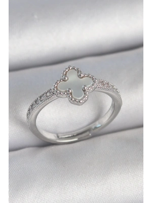 ® Pirinç Gümüş Renk Zirkon Taşlı Beyaz Mineli Yonca Model Ayarlanabilir Kadın Yüzük