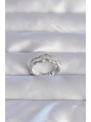 ® Pirinç Gümüş Renk Zirkon Taşlı Dalgalı Su Yolu Model Ayarlanabilir Yüzük