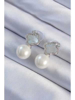 ® Pirinç Gümüş Renk Zirkon Taşlı Minimal Çiçek Tasarımlı Kadın Küpe