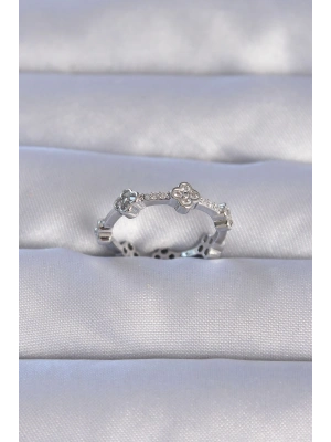 ® Pirinç Gümüş Renk Zirkon Taşlı Yonca Model Ayarlanabilir Yüzük