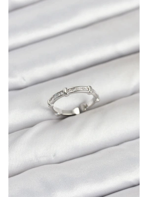 Pirinç Gümüş Renk Kemik Model Zirkon Taşlı Kadın Yüzük