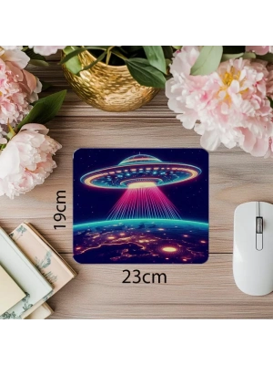 Retro Renkli Uzaylı Aracı Mouse Pad - 19x23 cm 2 mm Dikdörtgen İthal Baskılı Mouse Pad