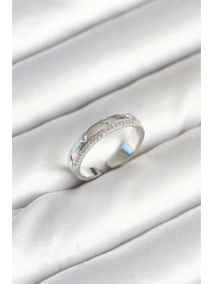 Gümüş Renk Şerit Zirkon Taşlı Kadın Yüzük