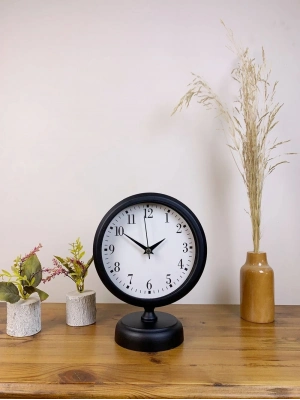 ® Siyah Metal Masa Saati 25×20 cm