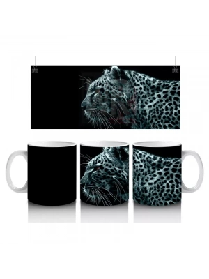 Siyah Zeminde Parlak Gözlü Leopar Portresi – Baskılı Kahve Kupası
