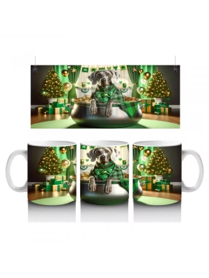 St. Patrick Temalı Altın Kazanında Weimaraner Köpek – Yeşil Işıltılı Kupa Tasarımı