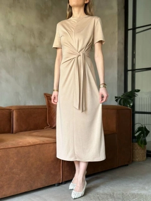 Osy Modal Yumuşak Dokulu Kumaş Yandan Bağlamalı Elbise - Bej -