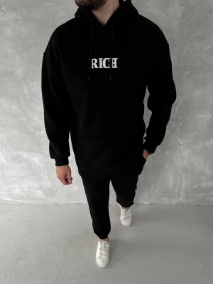 Uzun Kol Kapüşonlu Göğüs Baskılı SweatShirt - Siyah -