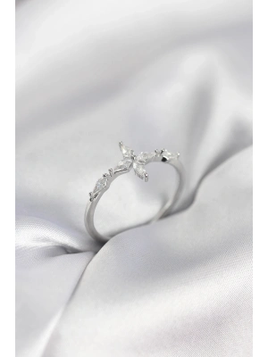 ® Yıldız Model Zirkon Taşlı Gümüş Renk Kadın Yüzük