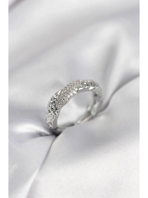 ® Zirkon Taşlı Puntalı Gümüş Renk Kadın Yüzük