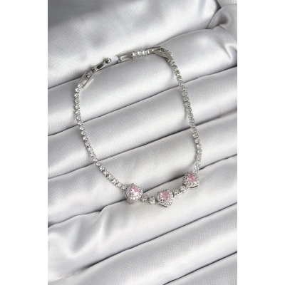 Pirinç Sıralı Pembe Kalp Figürlü Zirkon Taşlı Gümüş Renk Kadın Bileklik
