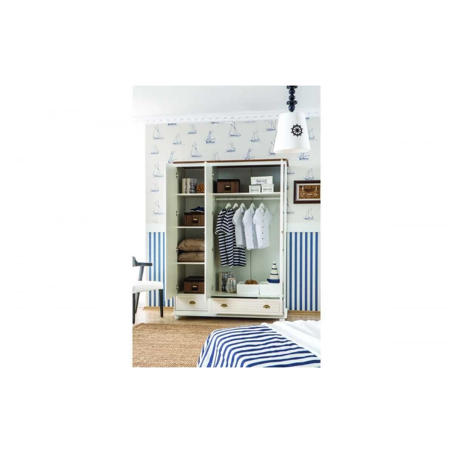 Admiral Genç Odası