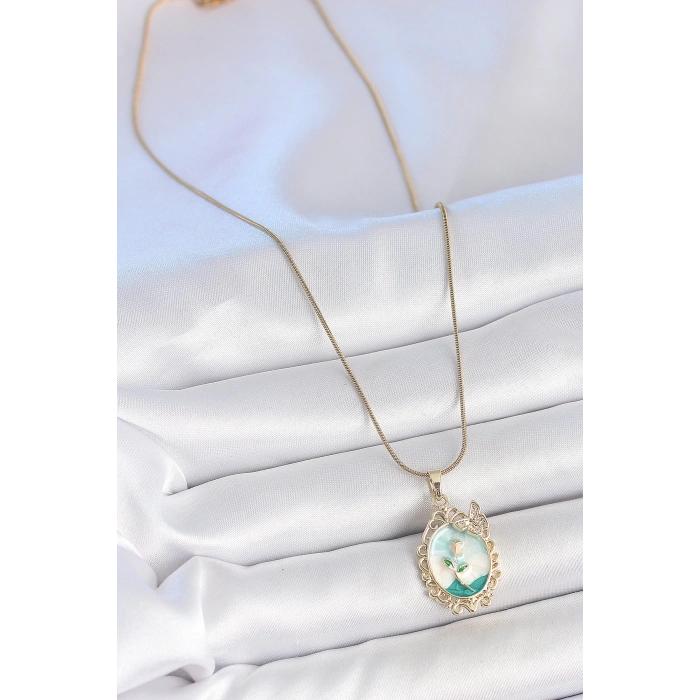 HEYF 316L Çelik Gold Renk Zincir Mavi Mineli Çiçek İşlemeli Zirkon Taş Detaylı Portre Model Kadın Kolye