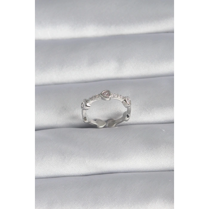 HEYF Pirinç Gümüş Renk Kalp Model Zirkon Taş Detay Kadın Yüzük