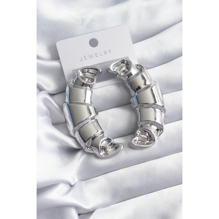 HEYF Pirinç Gümüş Renk Kruvasan Model Kadın Küpe