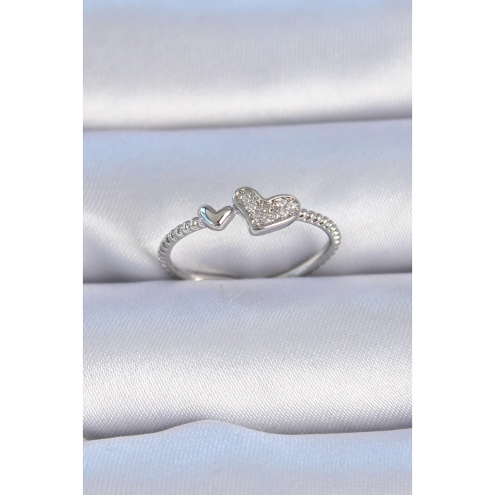 HEYF Pirinç Gümüş Renk Zirkon Taşlı Kalp Model Kadın Yüzük