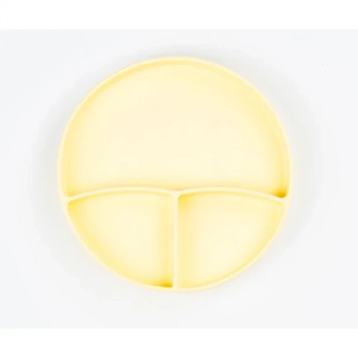 Sarı 3’lü Silikon Yemek Seti – Önlük + Diş Kaşıyıcılı Kaşık + Vakumlu Tabak