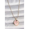 HEYF 316L Çelik Gold Renk Zincir Pembe Çiçek İşlemeli İnci Detay Portre Model Kadın Kolye