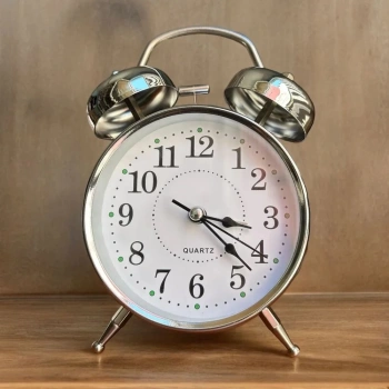HEYF Gümüş Metal Alarmlı Masa Saati