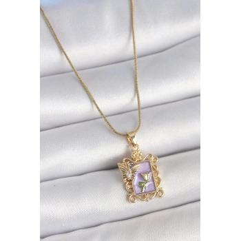 HEYF 316L Çelik Gold Renk Zincir Mor Mineli Çiçek İşlemeli Zirkon Taşlı Kelebek Detay Portre Model Kadın Kolye