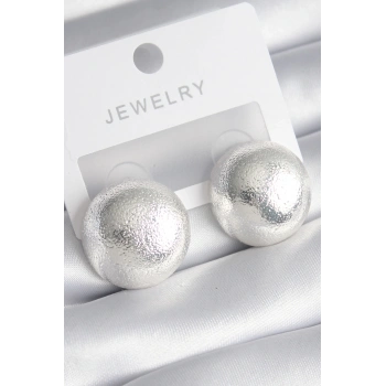 HEYF Pirinç Gümüş Renk İşleme Detay Top Model Kadın Küpe