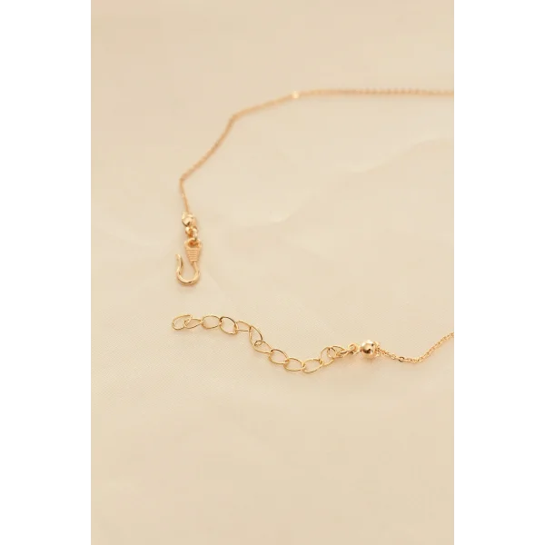 Beyaz Sedefli Kelebek Figürlü Kadın Kolye