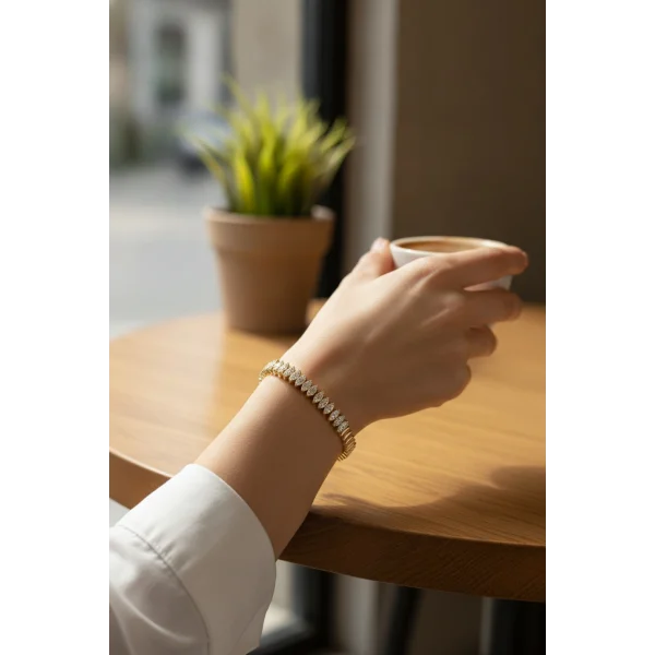 CM Arpa Model Zirkon Taşlı VIP Seri Gold Renk Pirinç Kadın Bileklik