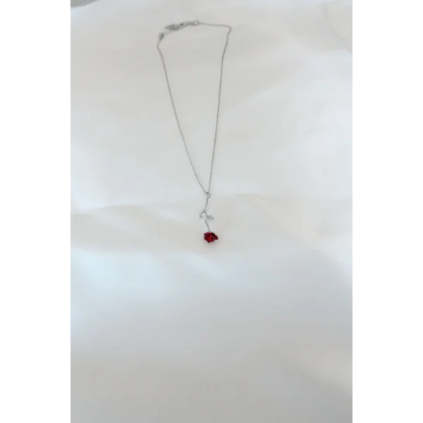 Gümüş Kaplama Kırmızı Gül Figürlü Kadın Kolye