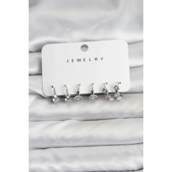 Gümüş Renk Pirinç Yıldız Modelli Kadın Küpe Seti