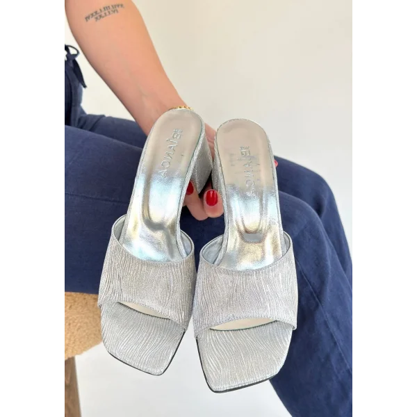 Luart Gümüş Simli Topuklu Terlik