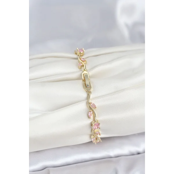 Pirinç Gold Renk Pembe Zirkon Taşlı Çiçek Model Kadın Bileklik