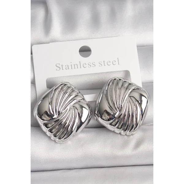 Pirinç Gümüş Renk İşlemeli Kare Model Kadın Küpe