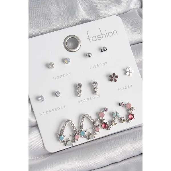 Pirinç Gümüş Renk Zirkon Taşlı Damla Model Çiçek Detay 7 Çift Kadın Küpe Seti