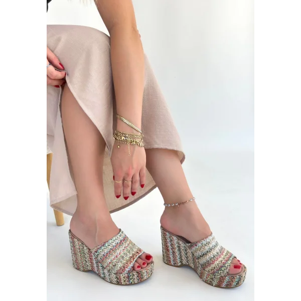 Tlay Kilim Desenli Dolgu Topuk Terlik