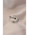 Ayarlamalı Gümüş Renk Metal Sarılan Eller Model Yüzük