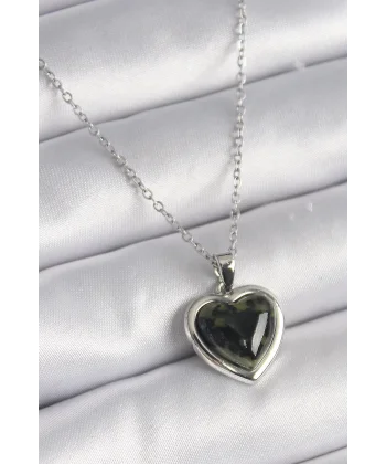 316L Çelik Gümüş Renk Yeşil Mineli Kalp Model Kadın Kolye