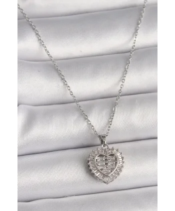 316L Çelik Gümüş Renk Zincir Zirkon Taşlı Kalp Model Kadın Kolye