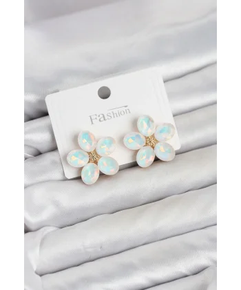 Beyaz Renk Kristal Taşlı Çiçek Model Kadın Küpe