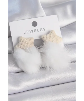 Beyaz Renk Tüylü Yıldız Ponpon Model Kadın Küpe