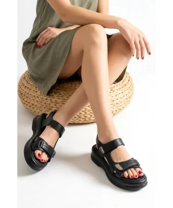 Ginya Siyah Cilt Cırt Cırtlı Sandalet