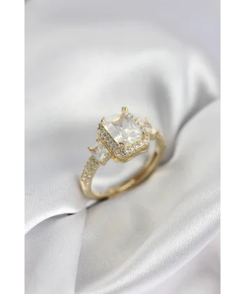 Gold Renk Kare Baget Zirkon Taşlı Tek Taş Model Kadın Yüzük