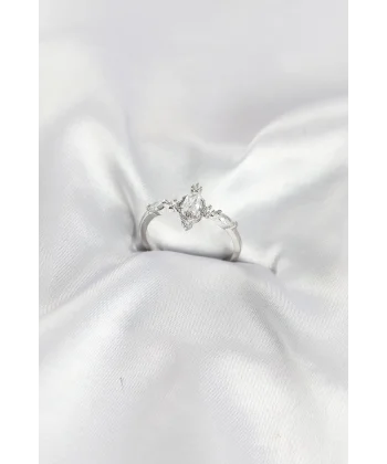 Gümüş Renk Vintage Model Zirkon Taşlı Yüzük