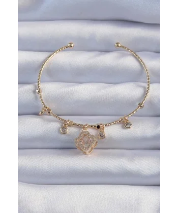 Pirinç Altın Renk Zirkon Taşlı Yonca Model Charm Bileklik
