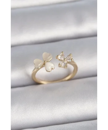 Pirinç Gold Renk Ayarlanabilir Zirkon Taşlı Kalp Beyaz Mineli Model Kadın Yüzük