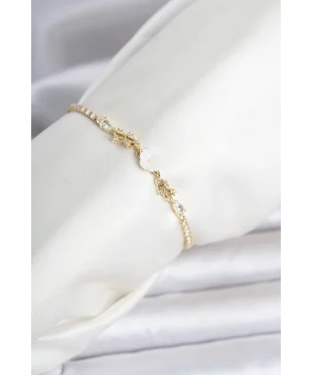 Pirinç Gold Renk Çiçek Model Su Yolu Kadın Bileklik