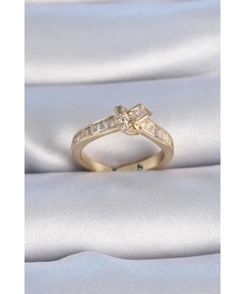 Pirinç Gold Renk Zirkon Taşlı Düğüm Model Kadın Yüzük