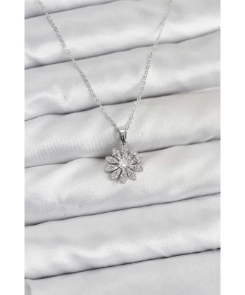 Pirinç Gümüş Renk Çiçek Model Kadın Kolye
